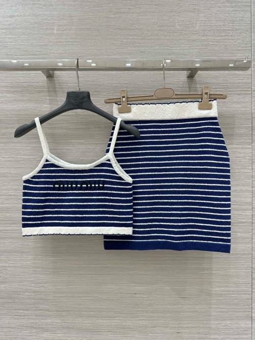 Miue set stripes