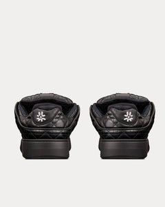"B9" Sneaker