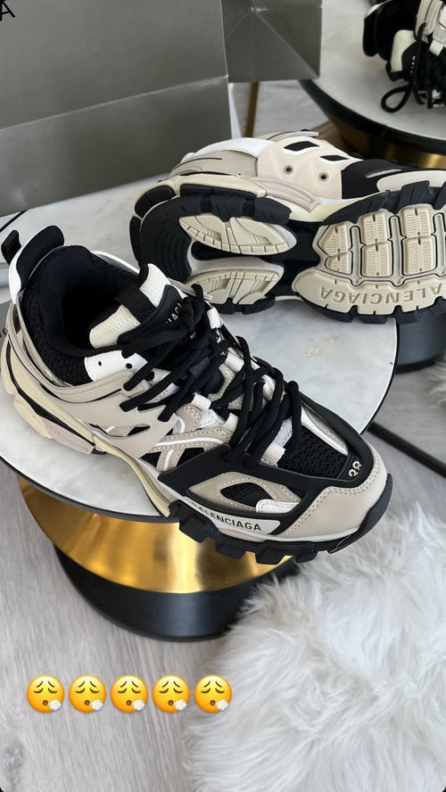 Tracks Beige Black sneakers