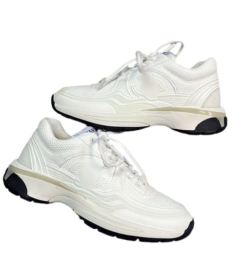 C white trainers