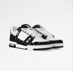 "Lou Trainer" Sneaker