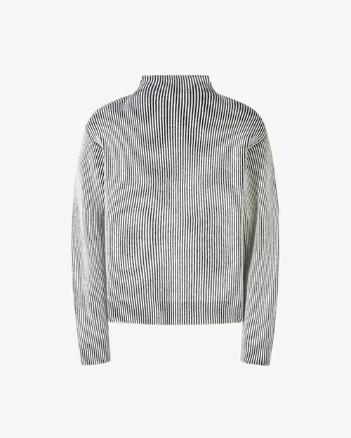 "Raven" - Knit
