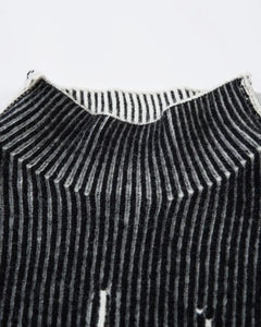 "Raven" - Knit