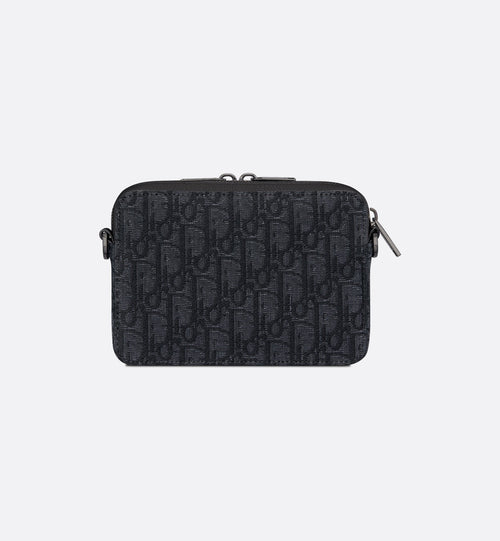 Pouch mit Reißverschluss und Riemen