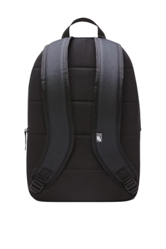 Classic Swoosh Backpack