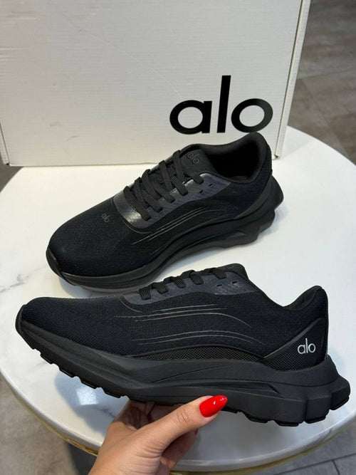 A YOGA BLACK SNEAKERS