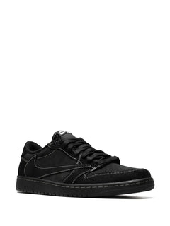 "Travis-all black"