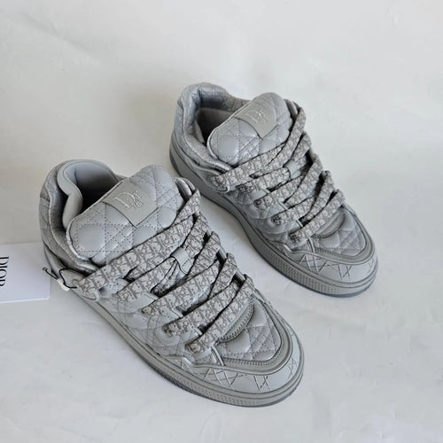 "B9" Sneaker