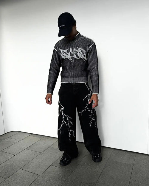 "Raven" - Knit