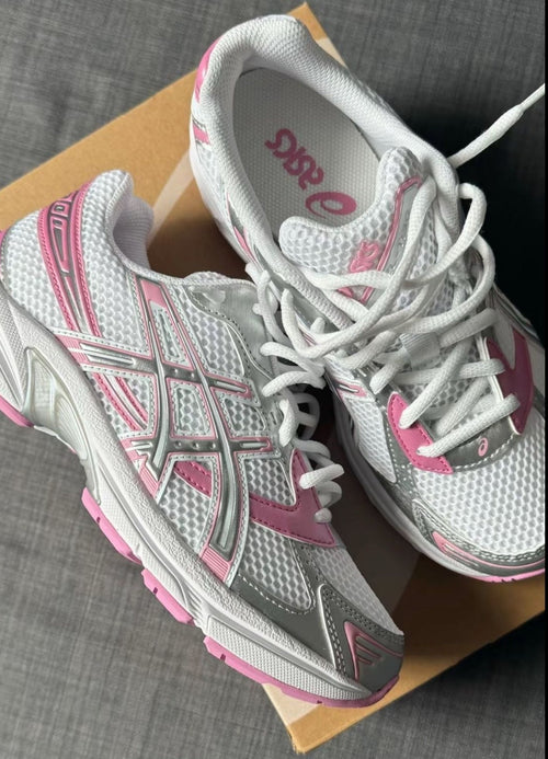 GEL PINK SNEAKERS